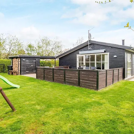 Serene Holiday In On Amidst Nature Hejls