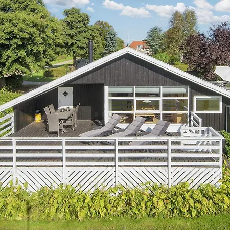 Iii Holiday home Hejls